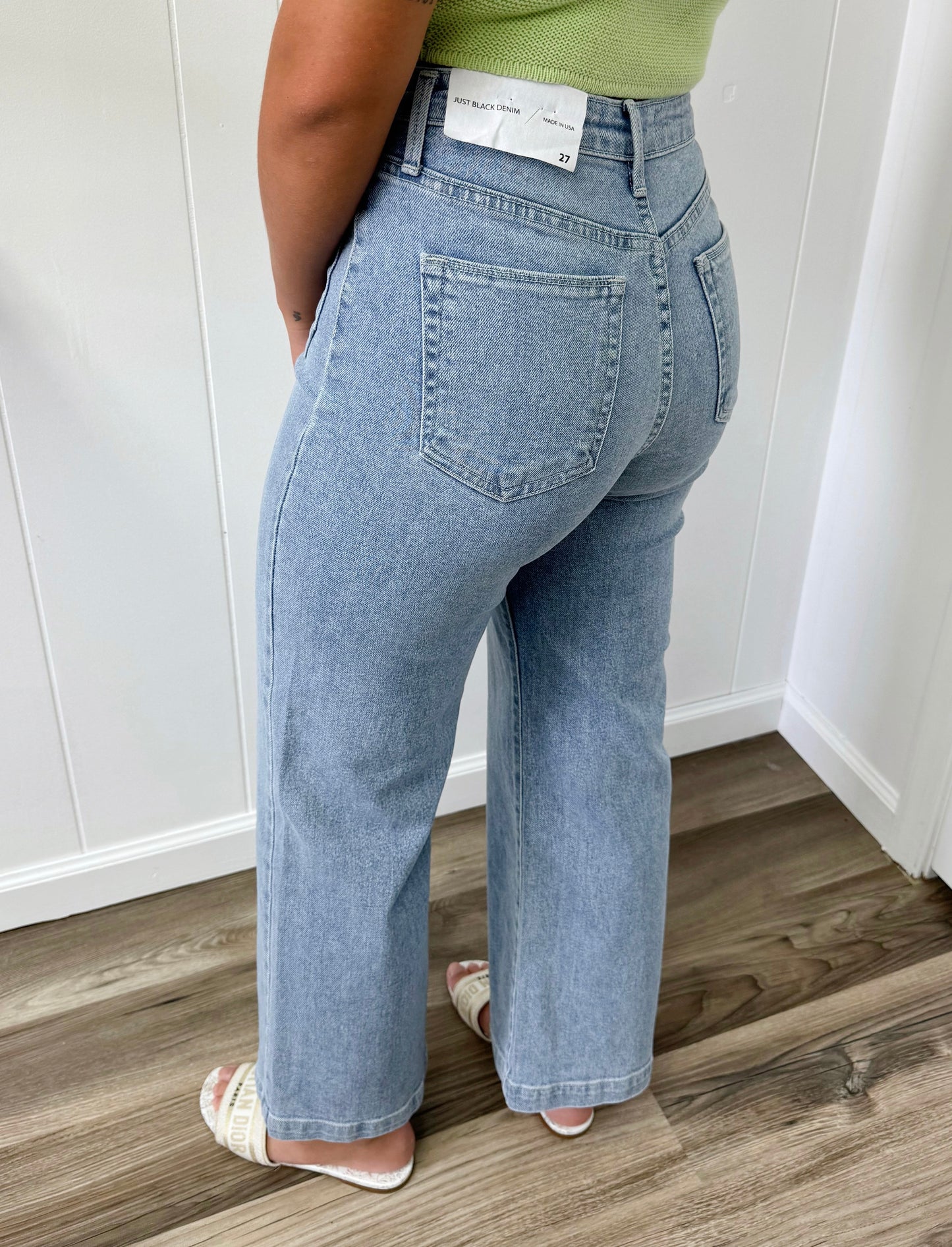 Stretchy Patch Pocket Wide Leg Denim