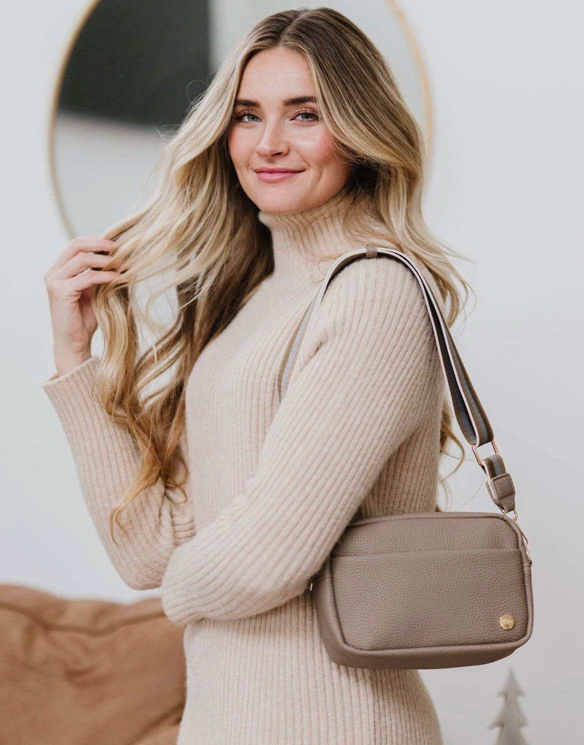 The Willow Crossbody - Taupe